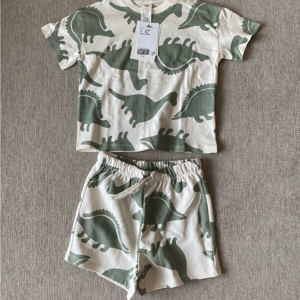 18 months short sleeve and shorts set